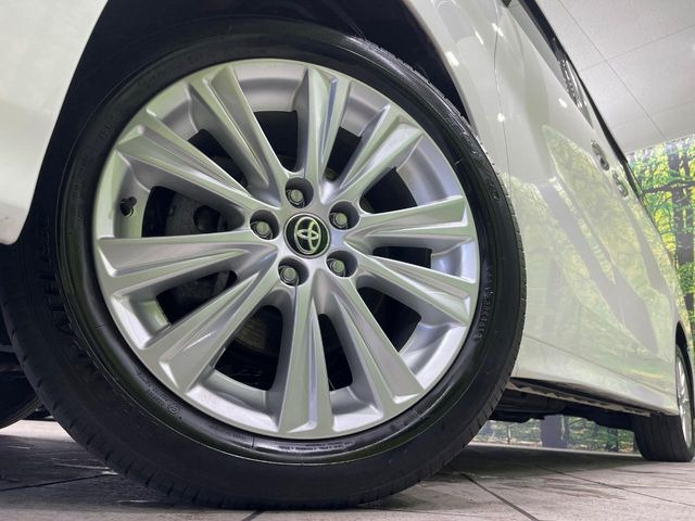 �y����18�C���`�A���~�z�C�[���z�O�ςɃ}�b�`���������A���~�z�C�[���𑕒����Ă���܂��B�e��ЊO�A���~�z�C�[����A�X�^�b�h���X�^�C�����戵�����Ă���܂��B���񂲑��k����������