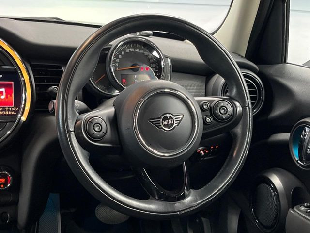 ���n���h�����̃X�������Ȃ��A���ꂢ�ȏ�Ԃ��ێ����Ă���܂��B�e�X�C�b�`���̓�����m�F�ς݂ł��B