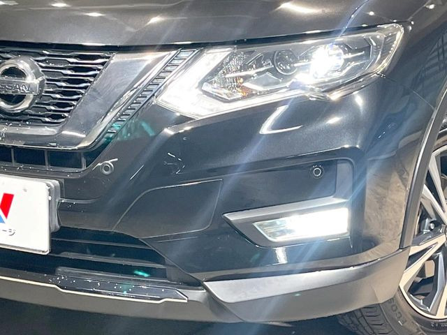 �yLED�w�b�h���C�g�z���V����ԑ��s�����ǍD�Ȏ��E���m�ۂ����S���ĉ^�]�ł��鍂�P�xLED�w�b�h���C�g�𑕔�!�_�����x�������A����d�͂��}�����Ă��܂��B