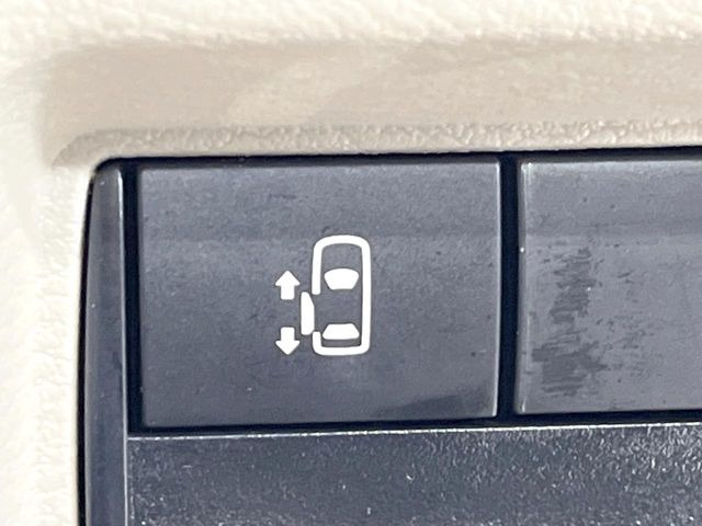 �y�p���[�X���C�h�h�A�z�X�}�[�g�L�[��^�]�Ȃ̃X�C�b�`�ŃX���C�h�h�A�̊J���\���d��������͂����ăh�A���J����K�v�������A���������q�l�ł��A�d���ו��������Ă��鎞�����N�ɊJ���߂ł��܂���