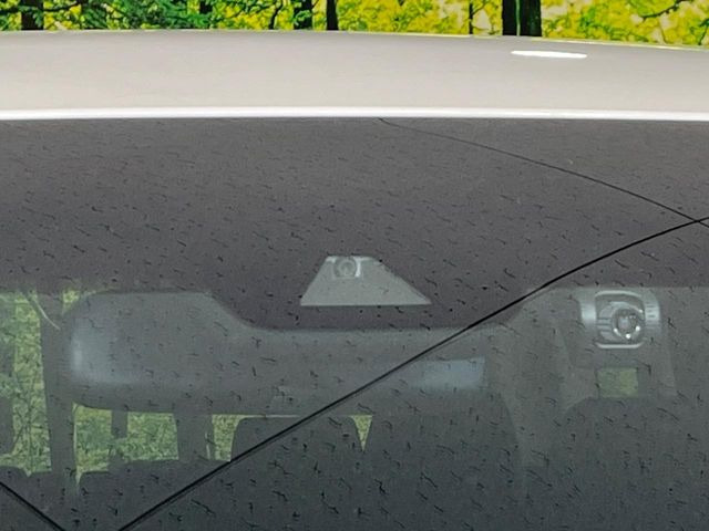 �y�g���^�Z�[�t�e�B�Z���X�z���s���ɑO���̎ԗ�����F�����A�Փ˂������Ȏ��͌x��ƃu���[�L�ŏՓˉ���Ɣ�Q�y�����A�V�X�g�B�����S�Ƀh���C�u�����y���݂��������܂��B