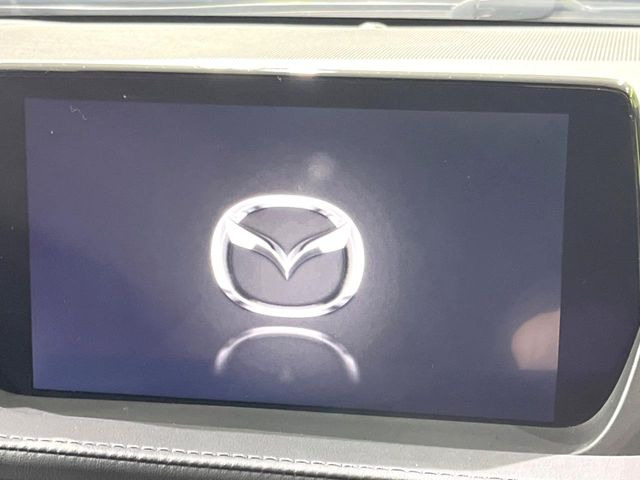 �y8.8�C���`�}�c�_�R�l�N�g�z�ԓ��̕��͋C�Ƀ}�b�`������^�̃f�B�X�v���C�B�X�}�z�ڑ��ł̃i�r�g�p��Bluetooth�Đ����A�l�X�ȋ@�\���y���߂܂��B�����I�ȃ_�C�������삪�\�ŁA�g��������ǍD�ł��B