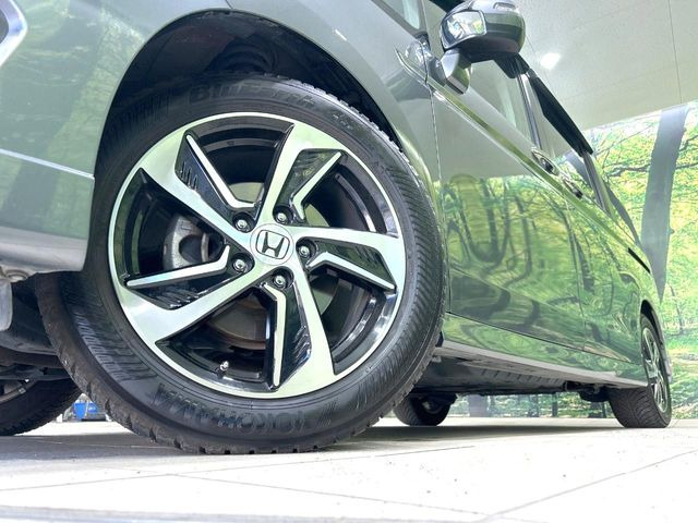 �y����17�C���`�A���~�z�C�[���z�O�ςɃ}�b�`���������A���~�z�C�[���𑕒����Ă���܂��B�e��ЊO�A���~�z�C�[����A�X�^�b�h���X�^�C�����戵�����Ă���܂��B���񂲑��k����������