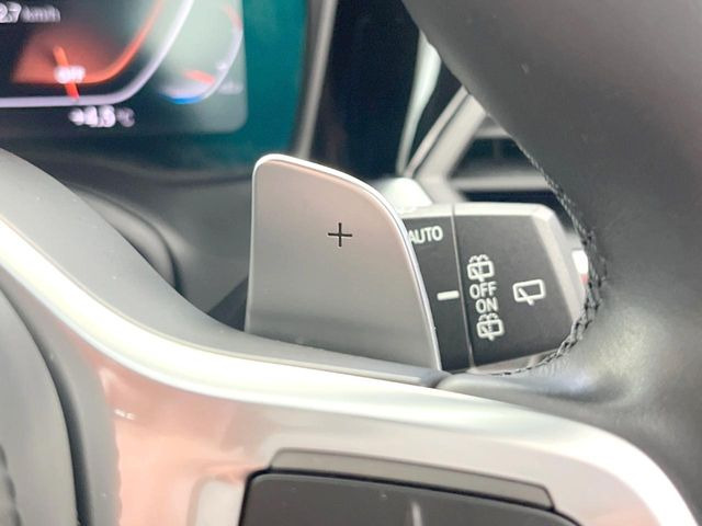 ���X�e�A�����O�p�h���V�t�g:�N�C�b�N�ȃV�t�g���삪�\!���X�|���X�������A���Ȃ��̃M�A�ϑ��ɂ�������Ƃ��Ă��Ă���܂�!���Ԃƈ�̂ƂȂ�鑕���ł��B