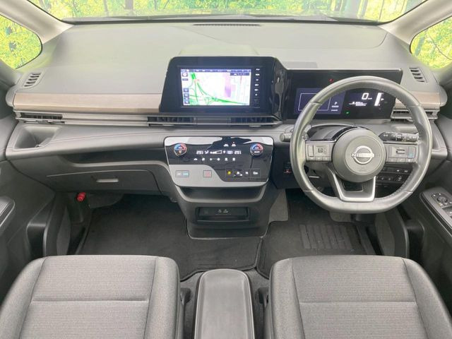 セレナ1.4 e-POWER ハイウェイスターV