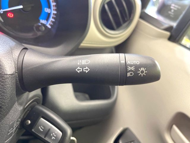 �y�I�[�g���C�g�z����̖��邳�ɉ����Ď����Ńw�b�h���C�g�̓_���E�������ł���@�\�ł�!���C�g�̕t���Y��E�����Y��Ȃǂ������Ȃ�A�J�̓���[���̑��s�����S!�g���l���ʉߎ����֗��ł���