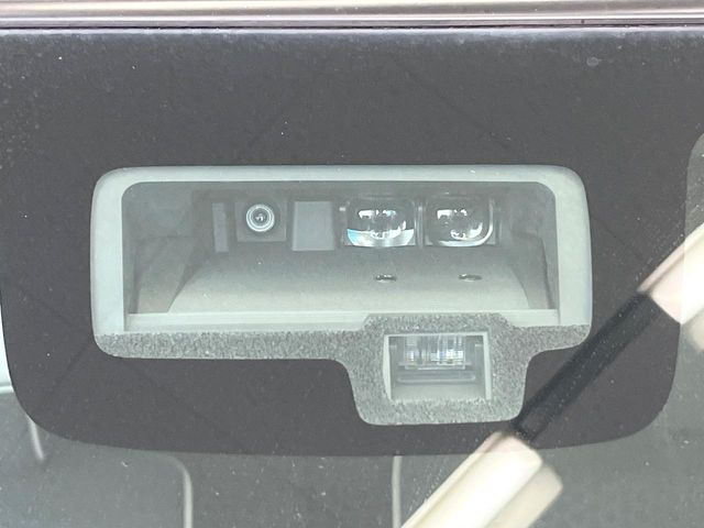 �y�X�Y�L �Z�[�t�e�B�T�|�[�g�z���s���ɑO���̎ԗ�����F�����A�Փ˂������Ȏ��͌x��ƃu���[�L�ŏՓˉ���Ɣ�Q�y�����A�V�X�g�B�����S�Ƀh���C�u�����y���݂��������܂��B