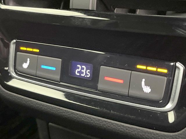 ���S�ȃV�[�g�q�[�^�[:���������ӂ�郌�U�[�V�[�g�ɁA�O�ȁE��ȂɃV�[�g�q�[�^�[�𓋍ڂ��Ă���܂��B