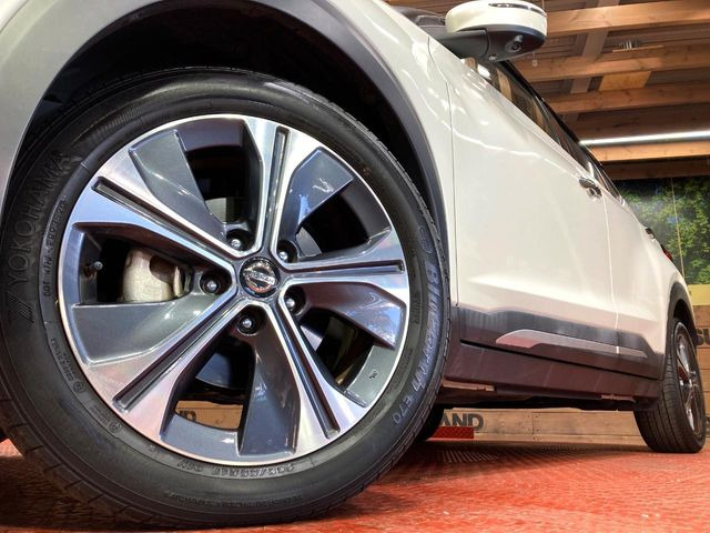 �y����17�C���`�A���~�z�C�[���z�O�ςɃ}�b�`���������A���~�z�C�[���𑕒����Ă���܂��B�e��ЊO�A���~�z�C�[����A�X�^�b�h���X�^�C�����戵�����Ă���܂��B���񂲑��k����������