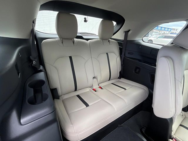 3��ڃV�[�g�͂�������ԗǍD����l�ł��������ƍ����Ē����܂��̂ŁA��l���ł̂��o���������N���N�ł��􂲉Ƒ��ŁA�C�̒m�ꂽ���ԂŁA�h���C�u�ɍs���̂��y���݂ł��ˁ�