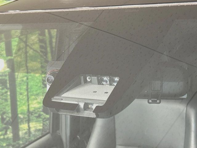 �y�g���^�Z�[�t�e�B�Z���X�z���s���ɑO���̎ԗ�����F�����A�Փ˂������Ȏ��͌x��ƃu���[�L�ŏՓˉ���Ɣ�Q�y�����A�V�X�g�B�����S�Ƀh���C�u�����y���݂��������܂��B