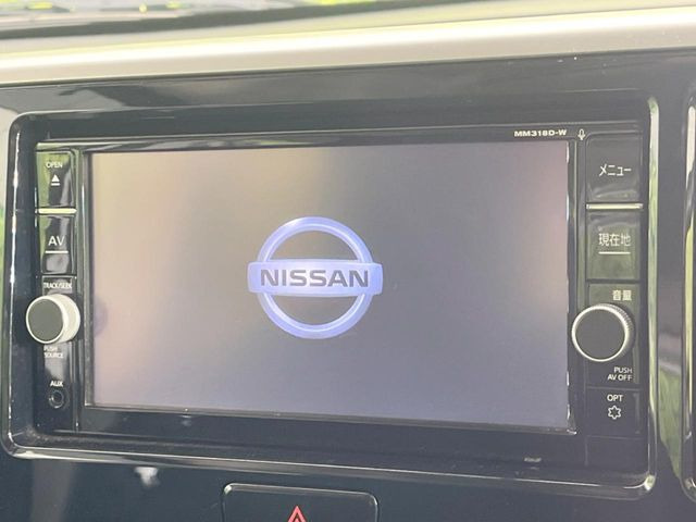 �y�����i�r�z�l�C�̏����i�r�𑕔����Ă���܂��B�i�r�̎g���₷���͂������A�I�[�f�B�I�@�\���[��!�L�����v�◷�s�͂������A�ʋ΂┃�����ȂǕ��i�̃h���C�u���y�����Ȃ�͂���