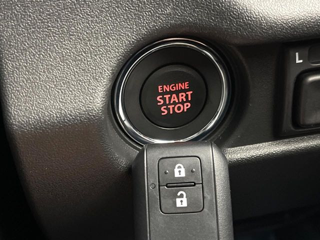 �y�L�[���X�X�^�[�g�V�X�e���z�J�o����|�P�b�g�ɓ��ꂽ�܂܂ł��h�A�̎{���E�������\�ȃX�}�[�g�L�[�𑕔��B�G���W���̃I���E�I�t�����J�M�����o���K�v����������Ƃ��Ă��֗��ł���