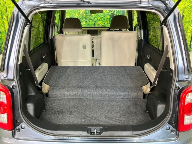 ���i�̂���������ʋ΁A���}���ɏ\���ȉ׎��X�y�[�X���m�ۂ��Ă���܂��B�Z�J���h�V�[�g��|���ƁA�傫�ȉו��̐ύڂ��\�ł���