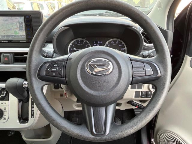 �y�X�e�A�����O�X�C�b�`�z�^�]���A�O������ڐ������炷���ƂȂ��A�I�[�f�B�I���̑��삪�\�ȕ֗��@�\!���S&���K�ȃh���C�u�����o���Ă���܂���