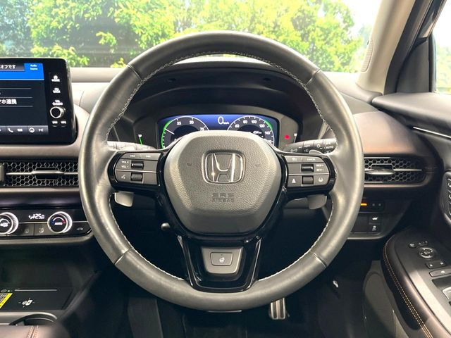 �y�����v�����X�e�A�����O�z�㎿�Ȋv���g�p���邱�ƂŁA��ɂ����������݂ƂĂ��^�]���₷���n���h���ł���