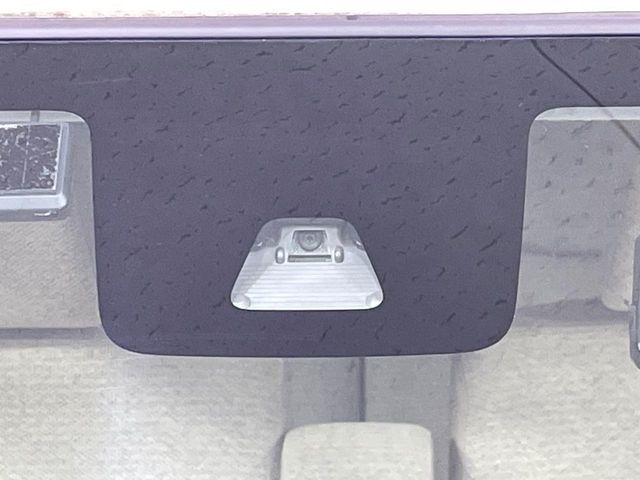 �y�X�}�[�g�A�V�X�g�z���s���ɑO���̎ԗ�����F�����A�Փ˂������Ȏ��͌x��ƃu���[�L�ŏՓˉ���Ɣ�Q�y�����A�V�X�g�B�����S�Ƀh���C�u�����y���݂��������܂��B