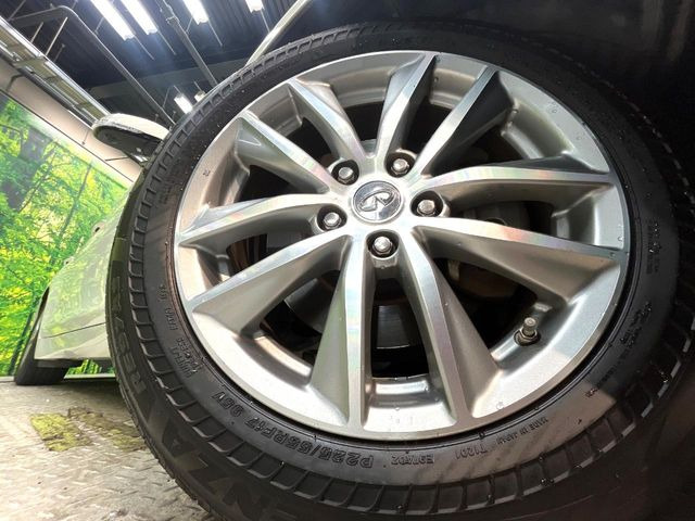 �y����17�C���`�A���~�z�C�[���z�O�ςɃ}�b�`���������A���~�z�C�[���𑕒����Ă���܂��B�e��ЊO�A���~�z�C�[����A�X�^�b�h���X�^�C�����戵�����Ă���܂��B���񂲑��k����������