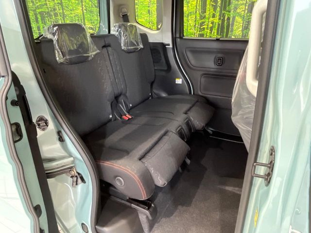 ���i���ȃI���W�i���t���A�}�b�g���I�v�V�����ɂĂ��p�ӂ��Ă���܂��B���D���ȃf�U�C����J���[�����Ԃɍ��킹�đI��ł����������Ƃ��ł��܂���