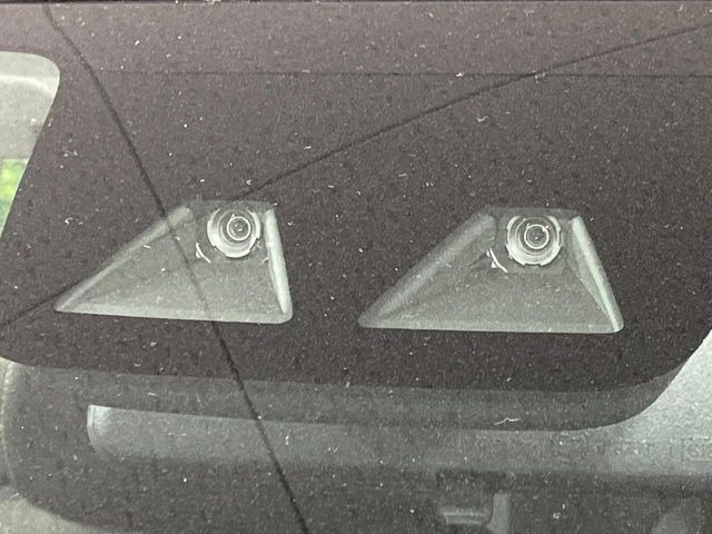 �y�X�}�[�g�A�V�X�g�z���s���ɑO���̎ԗ�����F�����A�Փ˂������Ȏ��͌x��ƃu���[�L�ŏՓˉ���Ɣ�Q�y�����A�V�X�g�B�����S�Ƀh���C�u�����y���݂��������܂��B