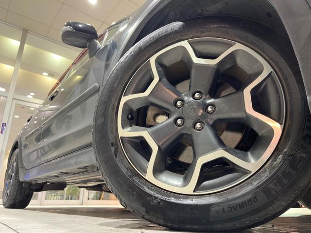 �y����17�C���`�A���~�z�C�[���z�O�ςɃ}�b�`���������A���~�z�C�[���𑕒����Ă���܂��B�e��ЊO�A���~�z�C�[����A�X�^�b�h���X�^�C�����戵�����Ă���܂��B���񂲑��k����������