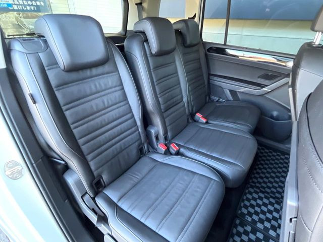 ●シートの使用感:破れ・へたりも少なく、ご覧の通りきれいな状態を維持しております。また、室内クリーニング・コーティングもご用命いただけます。