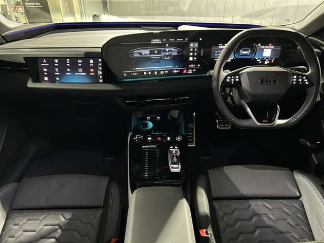 A6スポーツバック e-tronパフォーマンス