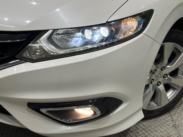 �yLED�w�b�h���C�g�z���V����ԑ��s�����ǍD�Ȏ��E���m�ۂ����S���ĉ^�]�ł��鍂�P�xLED�w�b�h���C�g�𑕔�!�_�����x�������A����d�͂��}�����Ă��܂��B