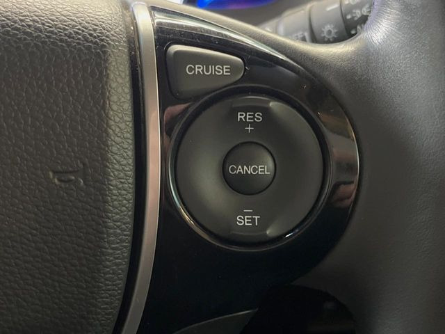 �y�N���[�Y�R���g���[���z�������H�����N���N���s�B�A�N�Z���𗣂��Ă���葬�x�ő��s���ł��A�������^�]���̕��S���y��!�����E�������ȒP�ȃX�C�b�`����Œ����ł��܂��B