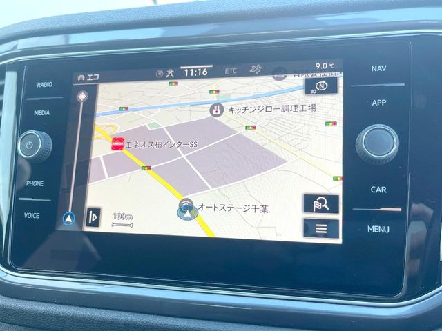 �������i�r:��̊��̂���i�r�́A����������ԓ������o���Ă���܂��BBluetooth�Đ��ȂǃI�[�f�B�I�@�\���[�����Ă���܂��̂ŁA�^�]�����y���߂܂���