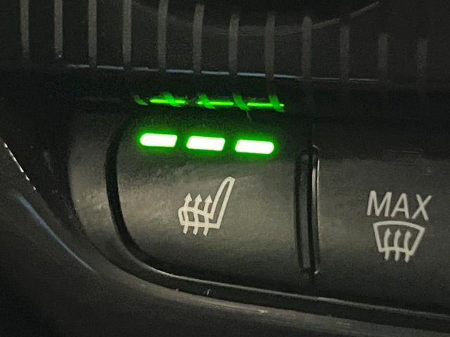 ���t�����g�V�[�g�q�[�e�B���O:�^�]�ȁE����ȋ��ɎO�i�K�Œ��߂��\�ȃV�[�g�q�[�^�[�𑕔����Ă���܂��B�G�߂��킸���K�ɂ��g�p���������܂��B