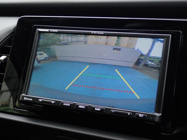 �o�b�N�J���������ڂ��Ă���܂��B