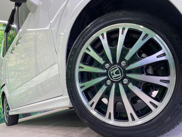 �y����15�C���`�A���~�z�C�[���z�O�ςɃ}�b�`���������A���~�z�C�[���𑕒����Ă���܂��B�e��ЊO�A���~�z�C�[����A�X�^�b�h���X�^�C�����戵�����Ă���܂��B���񂲑��k����������