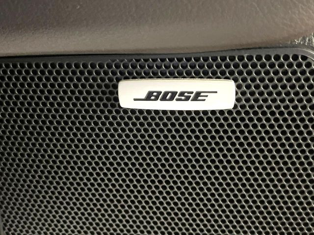 �yBOSE�T�E���h�V�X�e���z���[�J�[�I�v�V�����̍��i�ʃT�E���h�V�X�e���𓋍ځB��p�̃`���[�j���O���{���ꂽ�召�l�X�ȃX�s�[�J�[����ǎ��ȃT�E���h���t�ł��A�Տꊴ���ӂ�鉹����Ԃ����o���܂��B