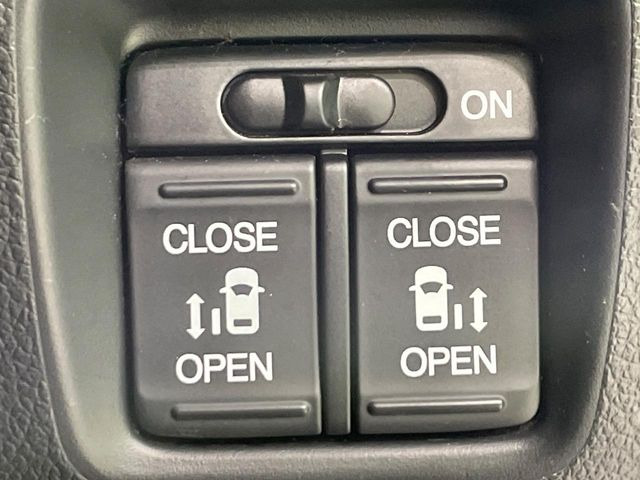 �y�����p���[�X���C�h�h�A�z�X�}�[�g�L�[��^�]�Ȃ̃X�C�b�`�Ō�ȗ����X���C�h�h�A�̊J���\���d��������͂����ăh�A���J����K�v�������A�����Ȃ��q�l�ł��ȒP�ɊJ���߂ł����K�ł���