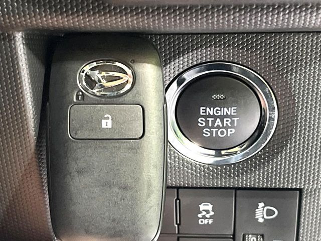 �y�L�[�t���[�V�X�e���z�J�o����|�P�b�g�ɓ��ꂽ�܂܂ł��h�A�̎{���E�������\�ȃX�}�[�g�L�[�𑕔��B�G���W���̃I���E�I�t�����J�M�����o���K�v����������Ƃ��Ă��֗��ł���