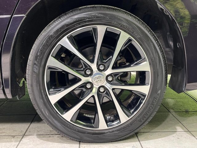 �O�ςɃ}�b�`���������A���~�z�C�[���𑕒����Ă���܂��B�e��ЊO�A���~�z�C�[����A�X�^�b�h���X�^�C�����戵�����Ă���܂��B���񂲑��k����������