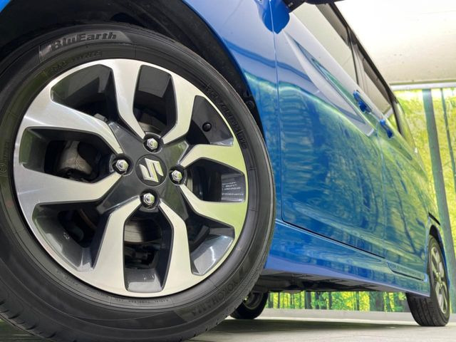 �y����15�C���`�A���~�z�C�[���z�O�ςɃ}�b�`���������A���~�z�C�[���𑕒����Ă���܂��B�e��ЊO�A���~�z�C�[����A�X�^�b�h���X�^�C�����戵�����Ă���܂��B���񂲑��k����������