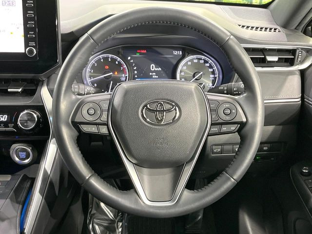 【レーダークルーズコントロール】高速道路での長距離走行が楽に!!自動で速度を保つクルーズコントロールが、衝突軽減システムと連携し、前方の車両を感知して車間を保つように速度調節してくれます!!