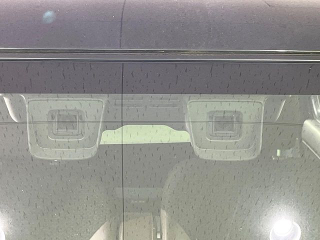 �y�Z�[�t�e�B�T�|�[�g�z���s���ɑO���̎ԗ�����F�����A�Փ˂������Ȏ��͌x��ƃu���[�L�ŏՓˉ���Ɣ�Q�y�����A�V�X�g�B�����S�Ƀh���C�u�����y���݂��������܂��B