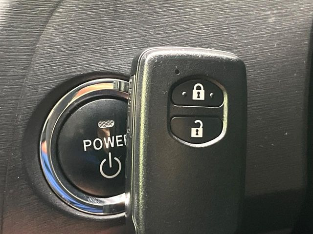 �y�X�}�[�g�L�[�z�J�o����|�P�b�g�ɓ��ꂽ�܂܂ł��h�A�̎{���E�������\�ȃX�}�[�g�L�[�𑕔��B�G���W���̃I���E�I�t�����J�M�����o���K�v����������Ƃ��Ă��֗��ł���