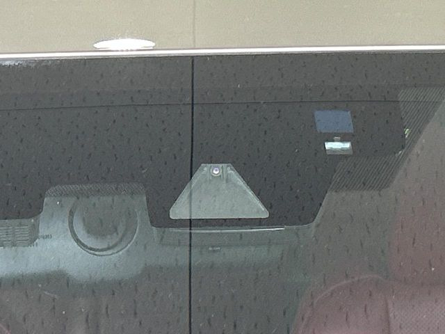 �y�v���N���b�V���Z�[�t�e�B�z�O���̎ԗ��������m���A�Փ˂������Ȏ��͌x��Œ��ӂ𑣂��A�u���[�L�𓥂ޗ͂��T�|�[�g�B�u���[�L�𓥂߂Ȃ������ꍇ�͏Փ˔�Q�y���u���[�L���쓮�A�Փˉ�����T�|�[�g���܂��B