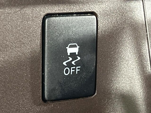 �y������h�~���u�z�ԗ��̉���������m����ƁA�����I�Ɏԗ��̐i�s������ۂ悤�Ɏԗ��𐧌䂵�܂��B�J�̓��ȂǊ���₷���H�ʏ󋵂ł����S�ȉ^�]���\�ł��B