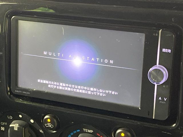 �y�����i�r�z�l�C�̏����i�r�𑕔����Ă���܂��B�i�r�̎g���₷���͂������A�I�[�f�B�I�@�\���[��!�L�����v�◷�s�͂������A�ʋ΂┃�����ȂǕ��i�̃h���C�u���y�����Ȃ�͂���