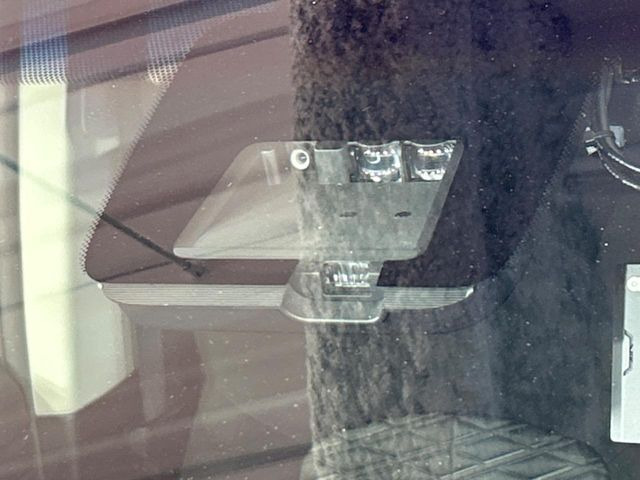 �y�O�He-Assist�z���s���ɑO���̎ԗ�����F�����A�Փ˂������Ȏ��͌x��ƃu���[�L�ŏՓˉ���Ɣ�Q�y�����A�V�X�g�B�����S�Ƀh���C�u�����y���݂��������܂��B