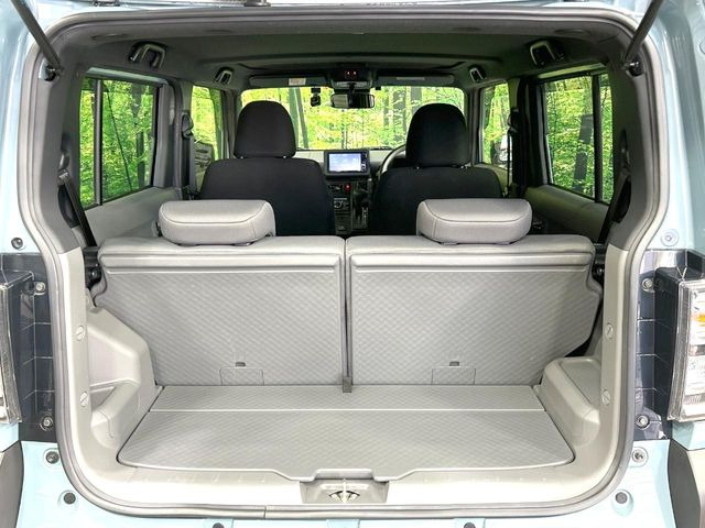 ���i�̂���������ʋ΁A���}���ɏ\���ȉ׎��X�y�[�X���m�ۂ��Ă���܂��B�Z�J���h�V�[�g��|���ƁA�傫�ȉו��̐ύڂ��\�ł���