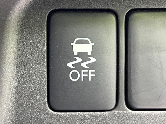 �y������h�~���u�z�ԗ��̉���������m����ƁA�����I�Ɏԗ��̐i�s������ۂ悤�Ɏԗ��𐧌䂵�܂��B�J�̓��ȂǊ���₷���H�ʏ󋵂ł����S�ȉ^�]���\�ł��B