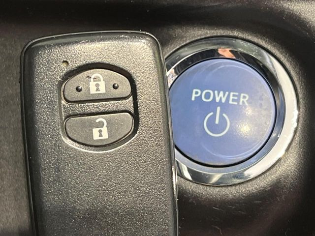 �y�X�}�[�g�L�[�z�J�o����|�P�b�g�ɓ��ꂽ�܂܂ł��h�A�̎{���E�������\�ȃX�}�[�g�L�[�𑕔��B�G���W���̃I���E�I�t�����J�M�����o���K�v����������Ƃ��Ă��֗��ł���