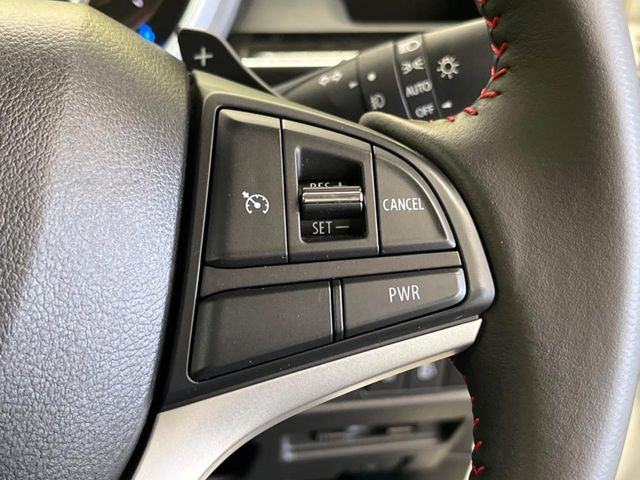 �y�N���[�Y�R���g���[���z�������H�����N���N���s�B�A�N�Z���𗣂��Ă���葬�x�ő��s���ł��A�������^�]���̕��S���y��!�����E�������ȒP�ȃX�C�b�`����Œ����ł��܂��B