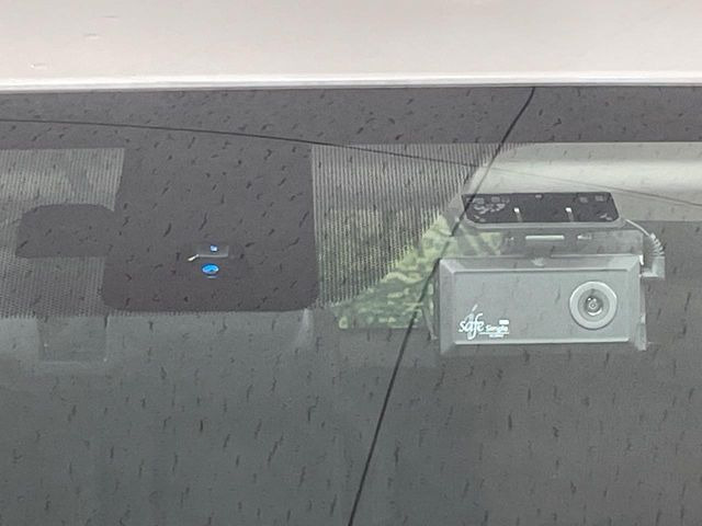 �y�O�He-Assist�z���s���ɑO���̎ԗ�����F�����A�Փ˂������Ȏ��͌x��ƃu���[�L�ŏՓˉ���Ɣ�Q�y�����A�V�X�g�B�����S�Ƀh���C�u�����y���݂��������܂��B